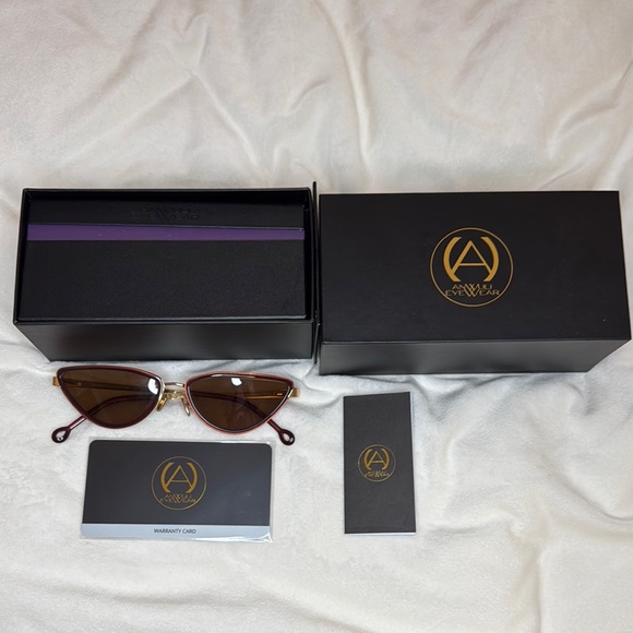 ANWULI EYEWEAR Amara Sunglasses | Plum & Gold | OS - Picture 3 of 4